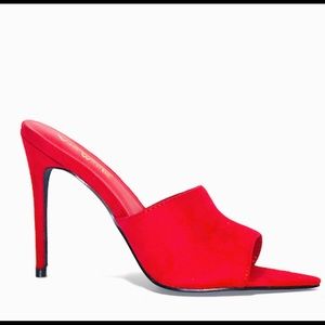 Sexy red pointy mules